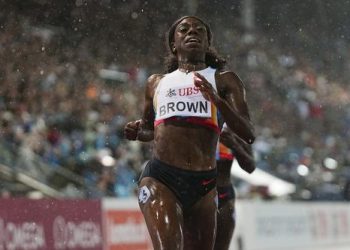 Brits at home in Lausanne in the rain!