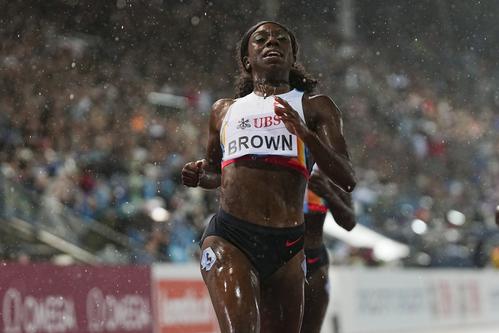 Brits at home in Lausanne in the rain!