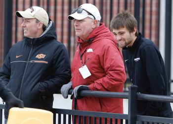 UA alum Cale Wallace hired as Arkansas men’s distance coach