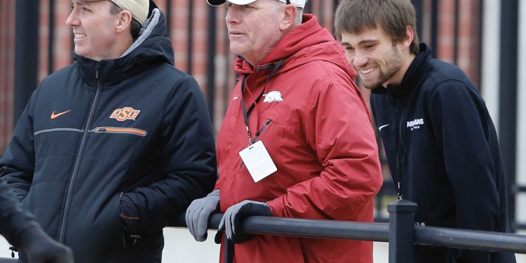 UA alum Cale Wallace hired as Arkansas men’s distance coach