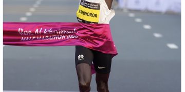 Man of all surfaces: Geoffrey Kamworer wins Ras Al Khaimah Half Marathon