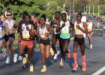 HURLEY, MORRIS TAKE USATF TITLES AT CREDIT UNION CHERRY BLOSSOM 10 MILE